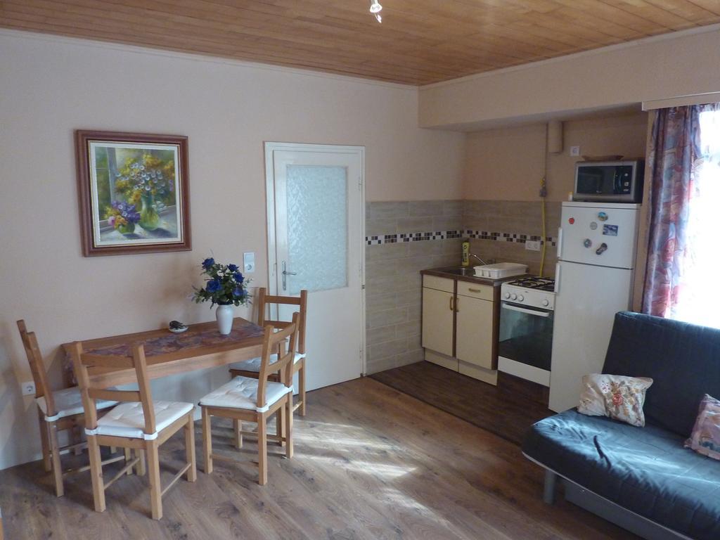 Vadasztanya Apartmanhazak Siófok Værelse billede